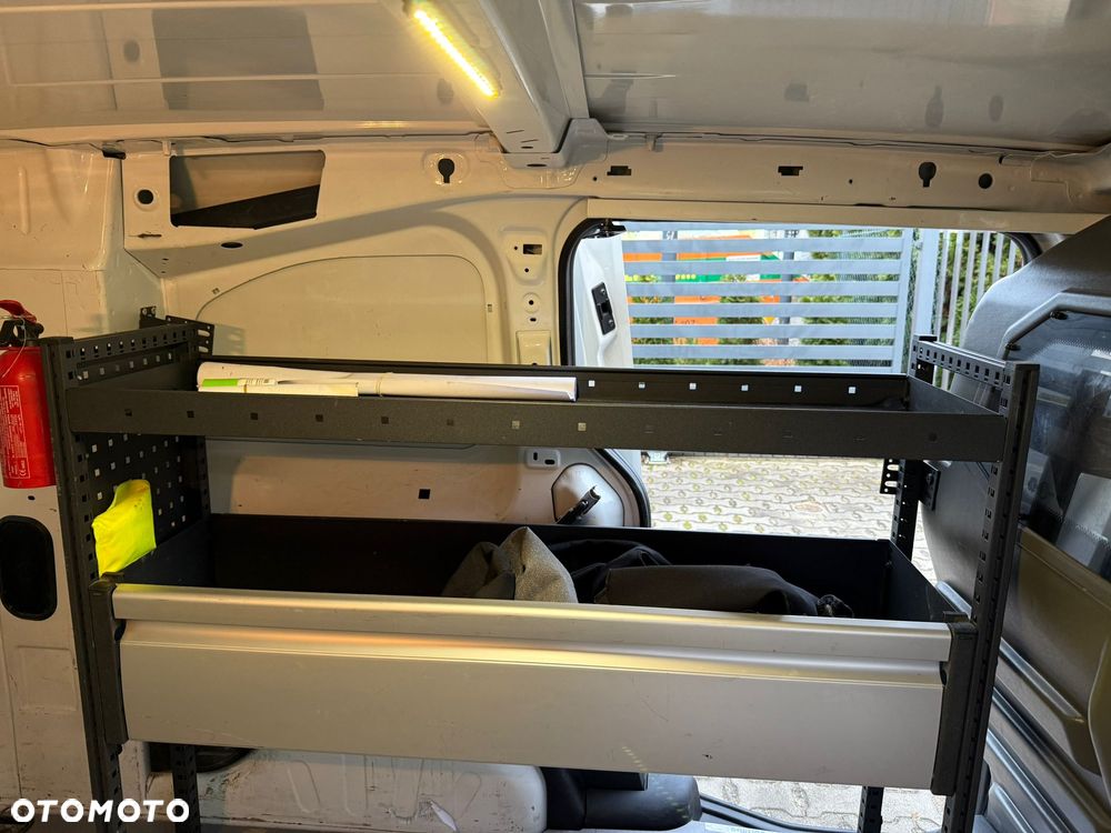 Peugeot Partner BlueHDi 100 Stop&Start ETG6 Active - 17