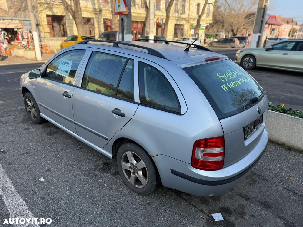 Skoda Fabia 1.2 HTP Combi COOL Edition - 4