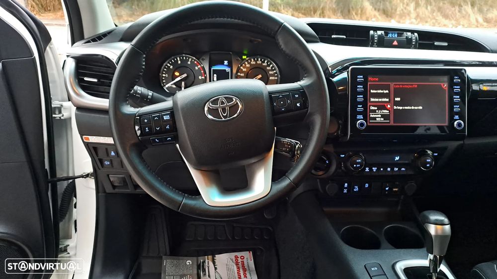 Toyota Hilux 4x4 Cabine Dupla Auto Executive - 28