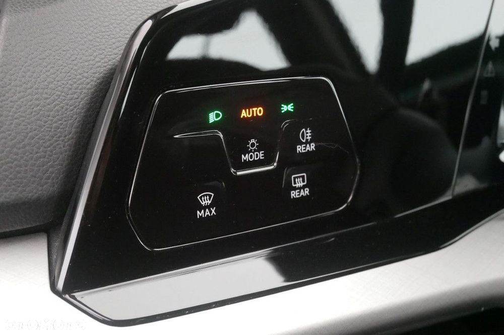 Volkswagen Golf - 26
