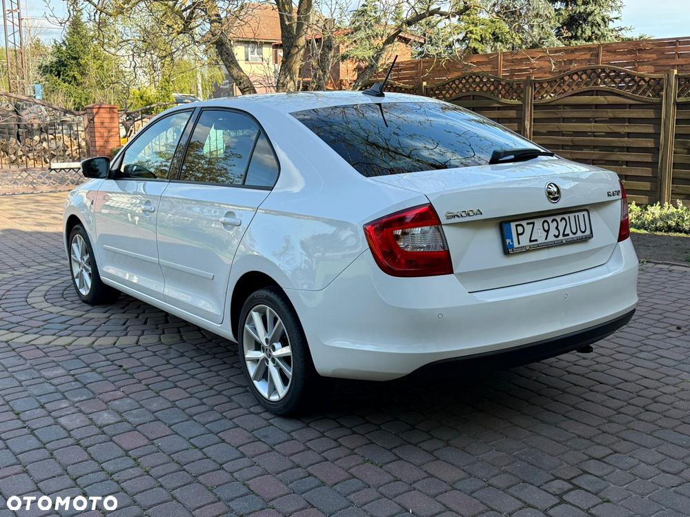 Skoda RAPID 1.6 TDI DPF Style Plus - 4