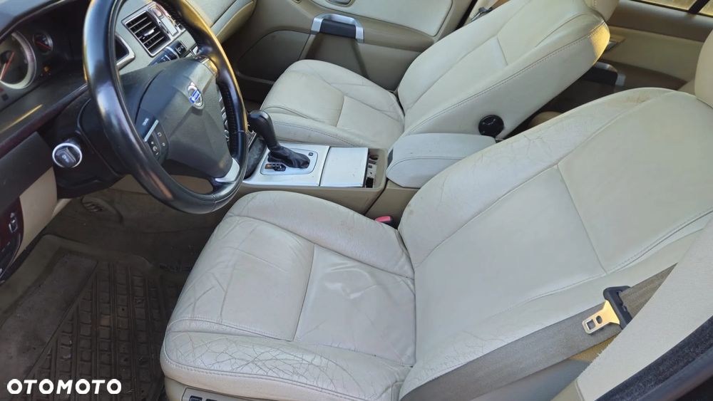 Volvo XC 90 3.2 AWD Momentum - 12