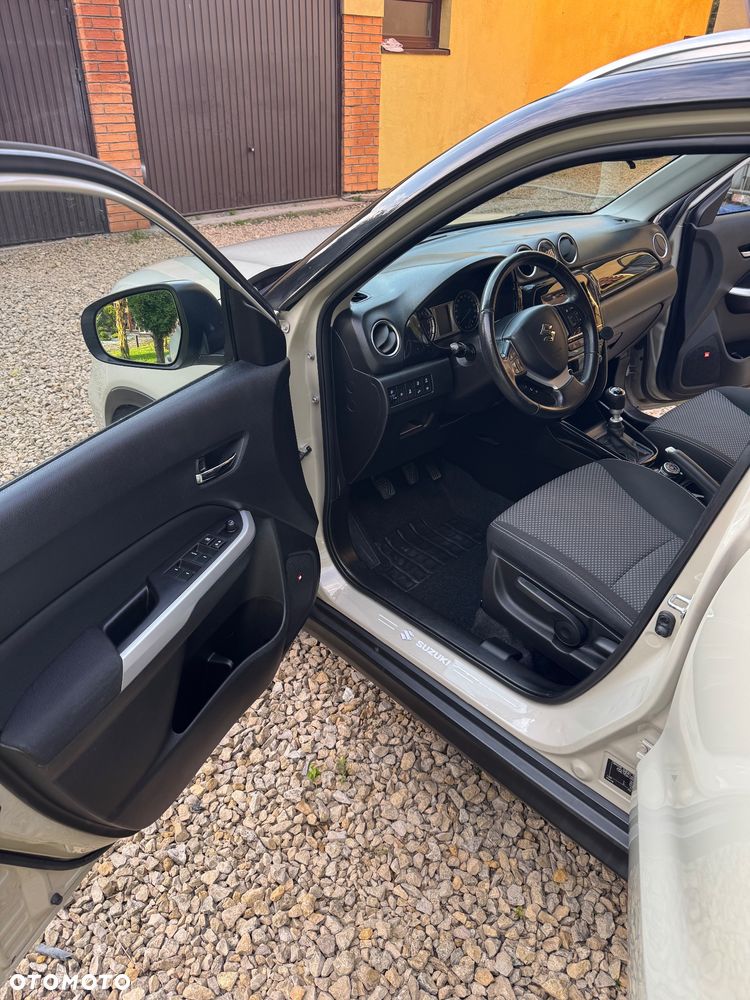 Suzuki Vitara 1.6 DDiS (4x4) Allgrip Comfort - 16