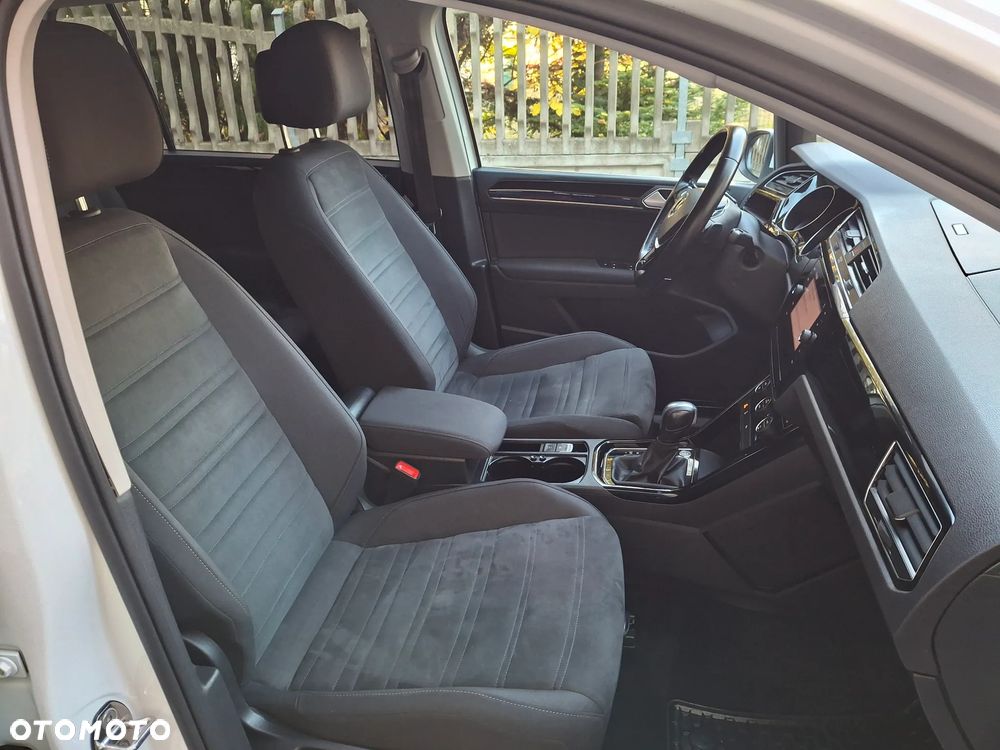 Volkswagen Touran 2.0 TDI BMT Highline DSG - 29