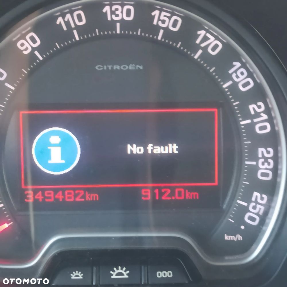 Citroën C5 1.6 HDi Dynamique Equilibre Navi - 26