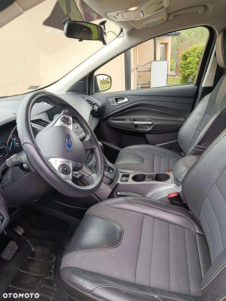 Ford Escape 2.0 EcoBoost AWD Titanium - 3