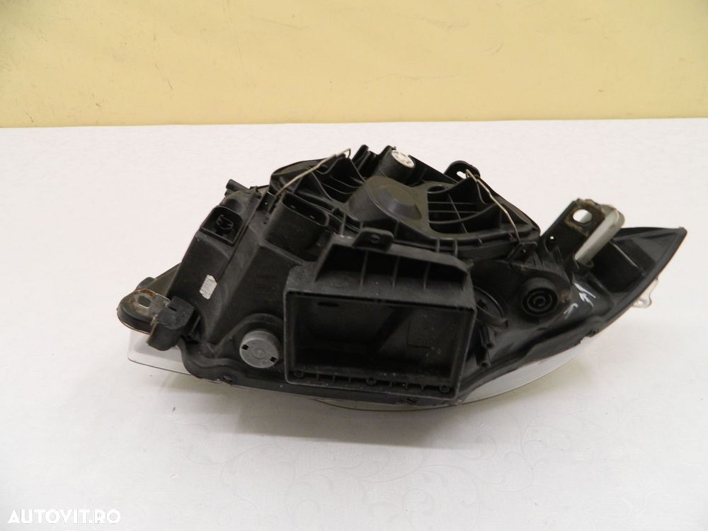 Far dreapta BMW Seria 1 E81 / E87 LCI Halogen, 2008, 2009, 2010, 2011, 2012,  cod origine J249650-02. - 6