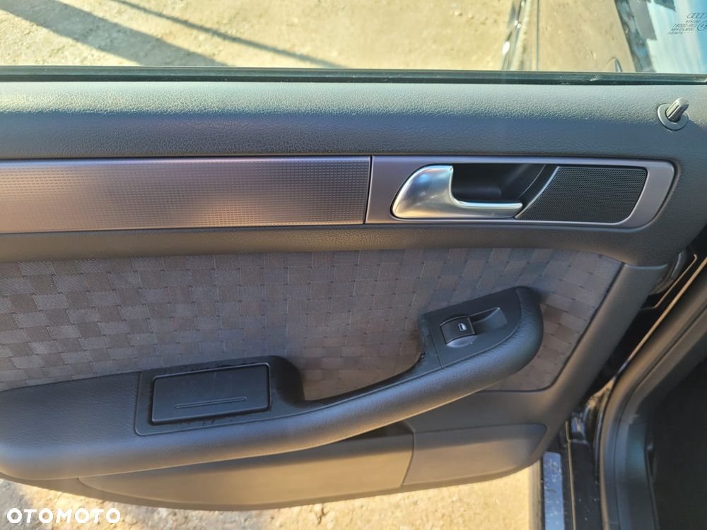 Audi A6 Limousine 2.5 TDI - 15