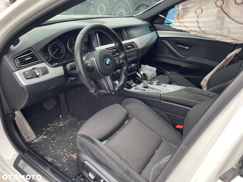 BMW Seria 5 525d Sport-Aut - 11