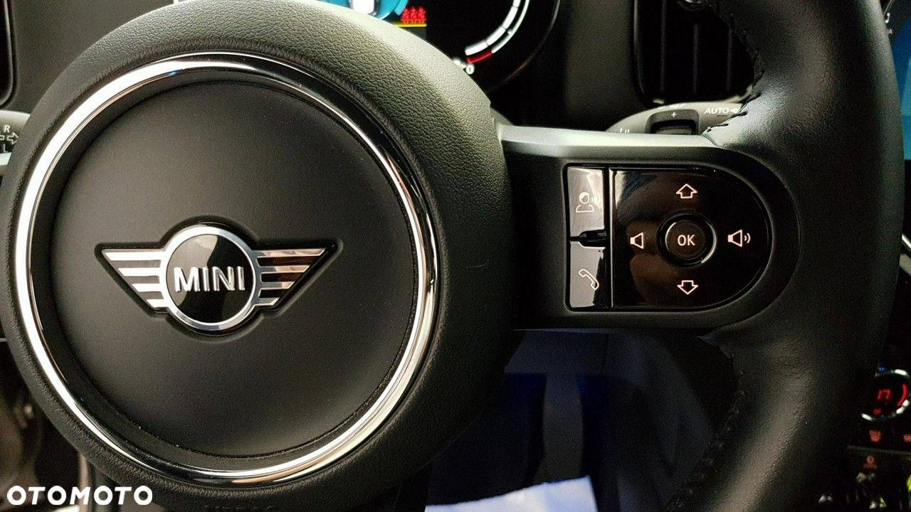 MINI Countryman Cooper ALL4 Classic Trim - 16