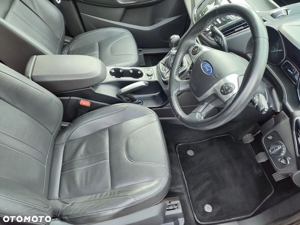 Ford Kuga 2.0 TDCi 4x4 Titanium - 18
