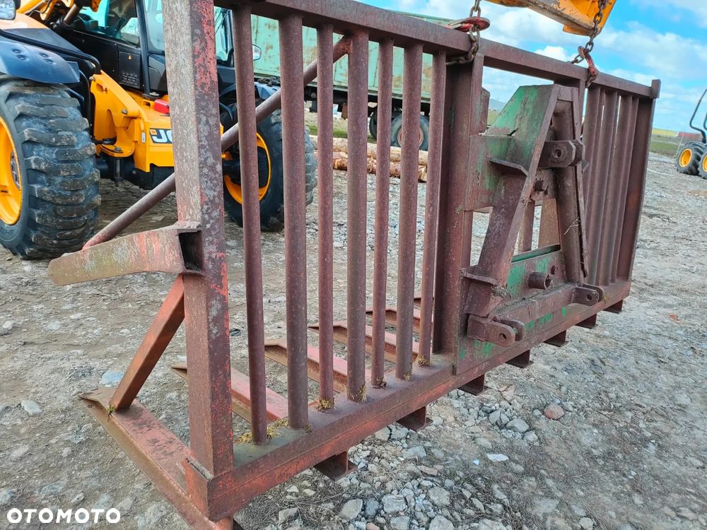 Chwytak widły krokodyl do kiszonki słomy obornika - 4