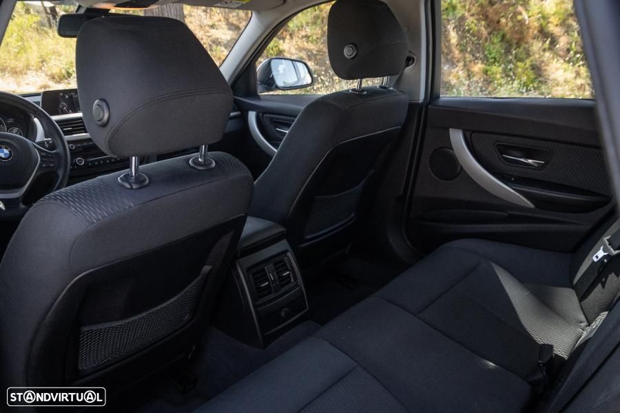 BMW 320 d xDrive Auto - 21