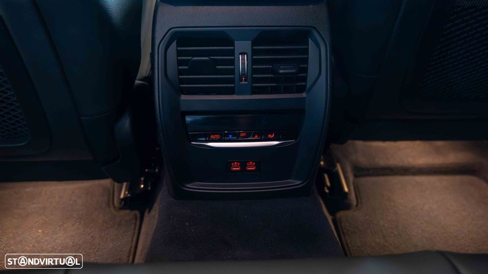 BMW 330 e Touring Pack Desportivo M Pro Auto - 22