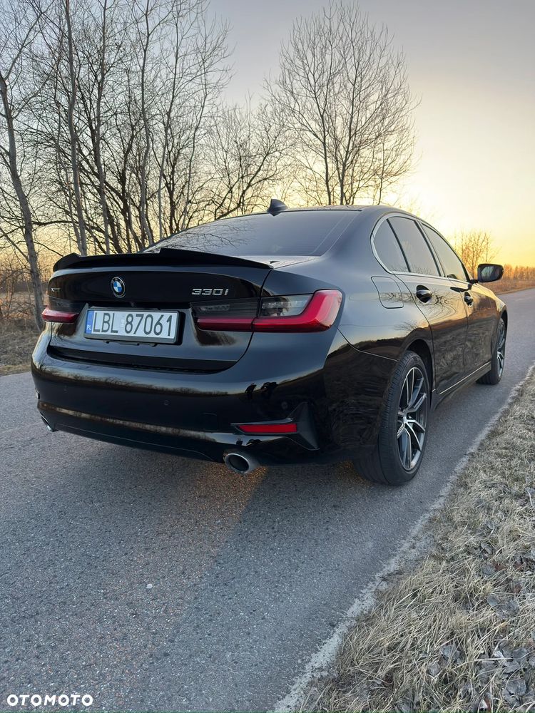 BMW Seria 3 330i xDrive Sport Line - 8