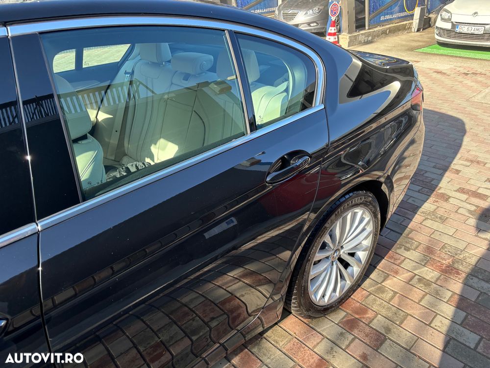 BMW Seria 5 540i xDrive AT MHEV - 8
