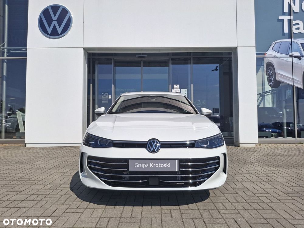 Volkswagen Passat 1.5 TSI EVO Elegance DSG - 2