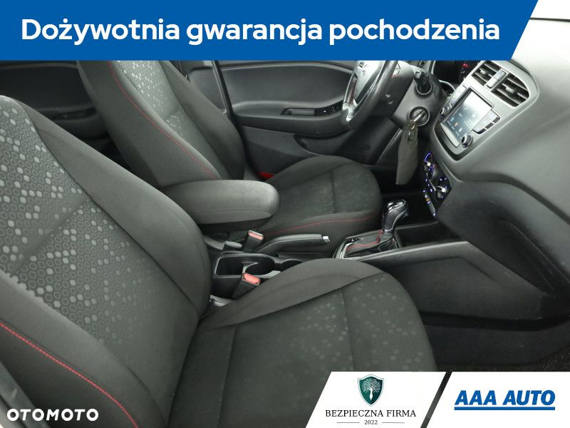 Hyundai i20 - 11