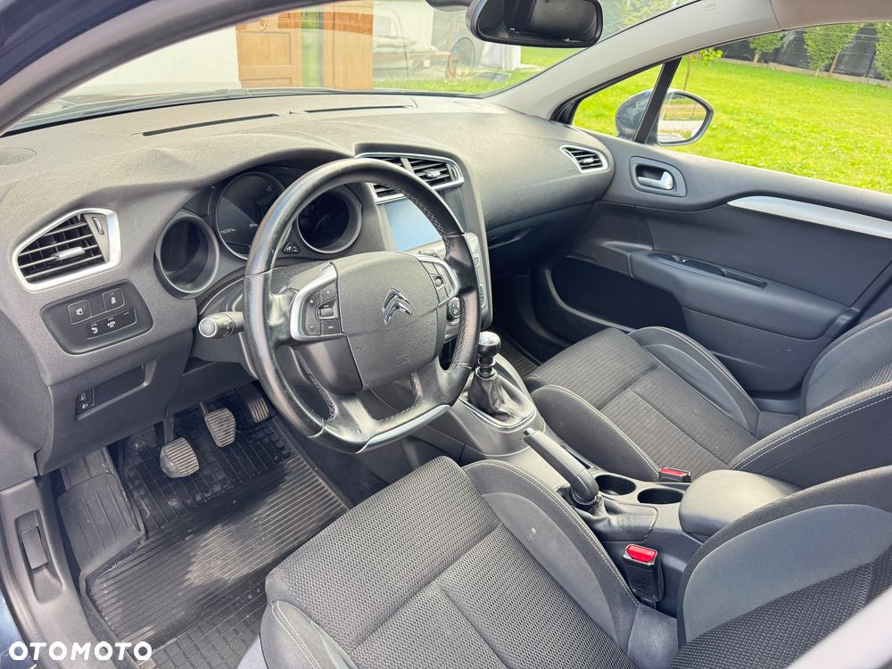 Citroën C4 e-HDi 115 Selection - 6