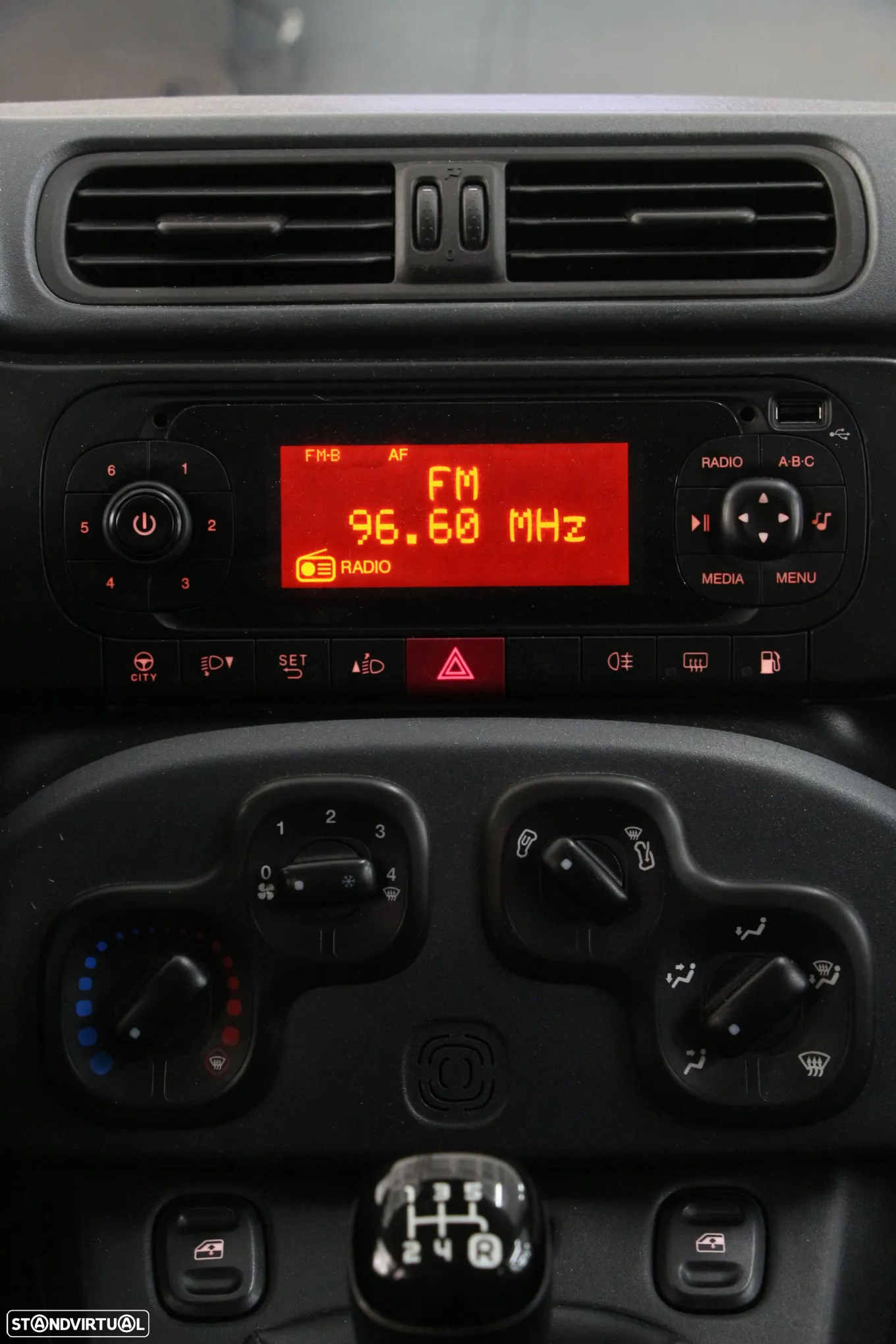 Fiat Panda 1.2 Lounge GPL Bi-Fuel - 35