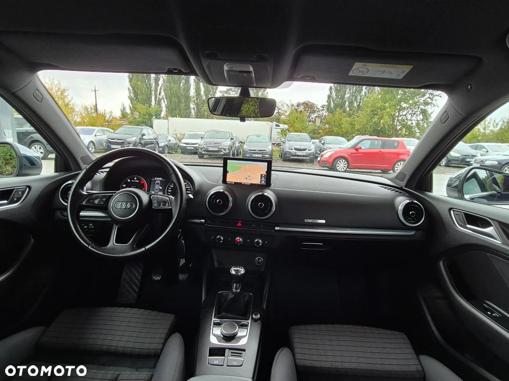 Audi A3 Limousine 2.0 TDI S line Sportpaket - 31