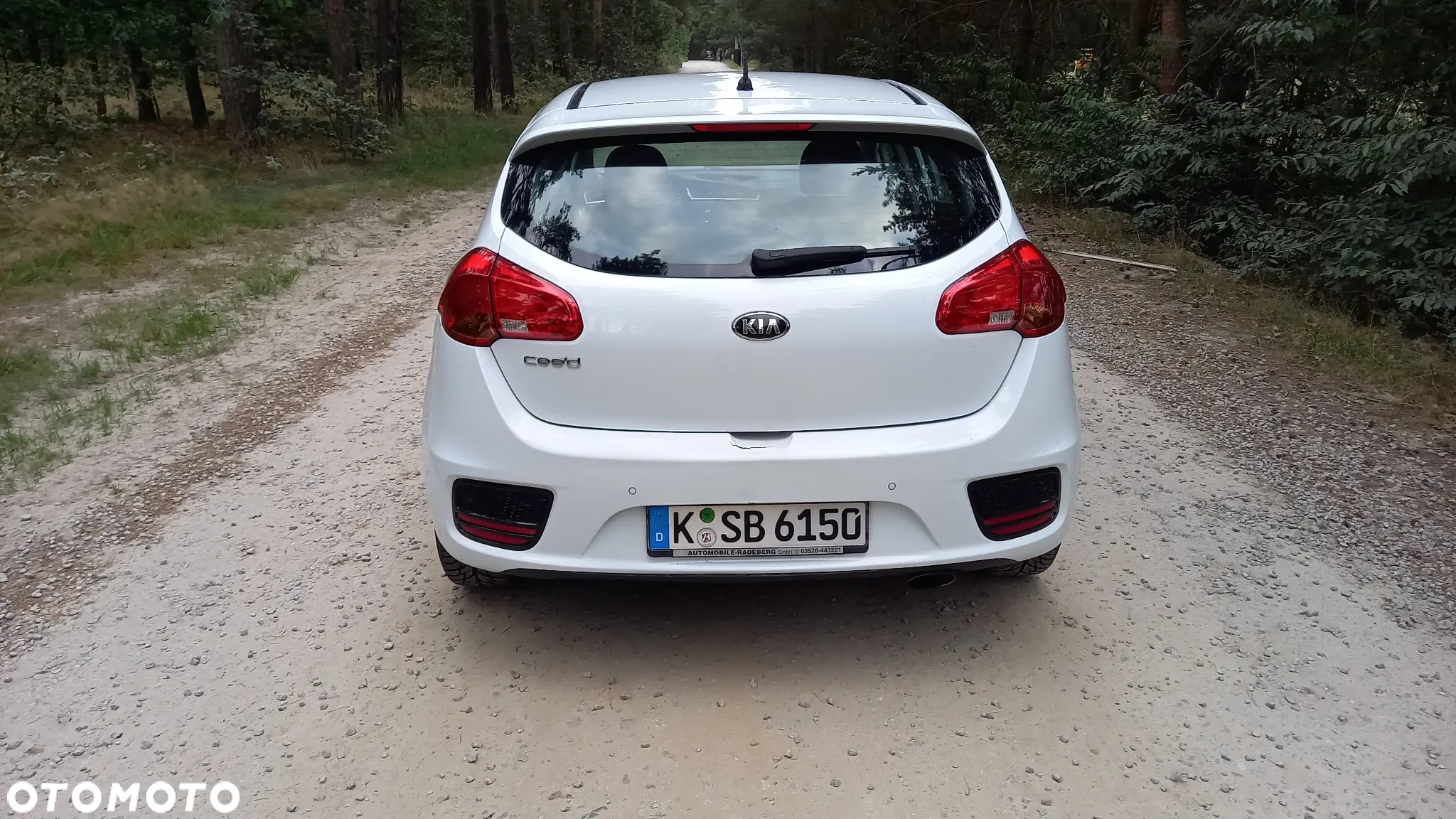 Kia Ceed 1.4 L - 5