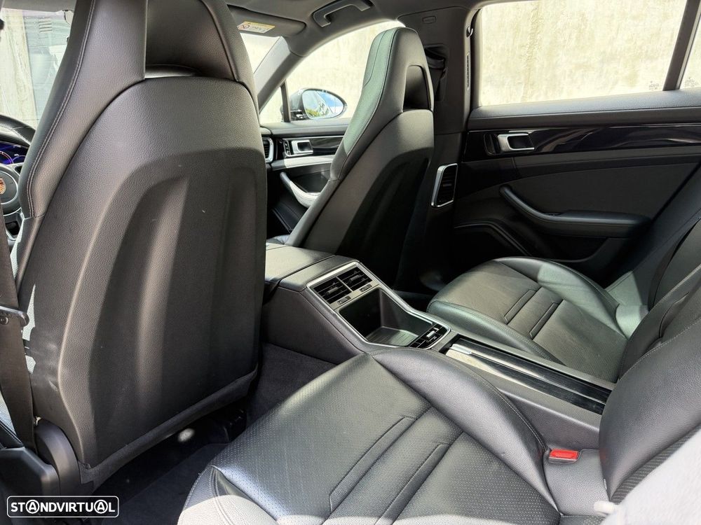 Porsche Panamera 4 E-Hybrid Platinum Edition - 14