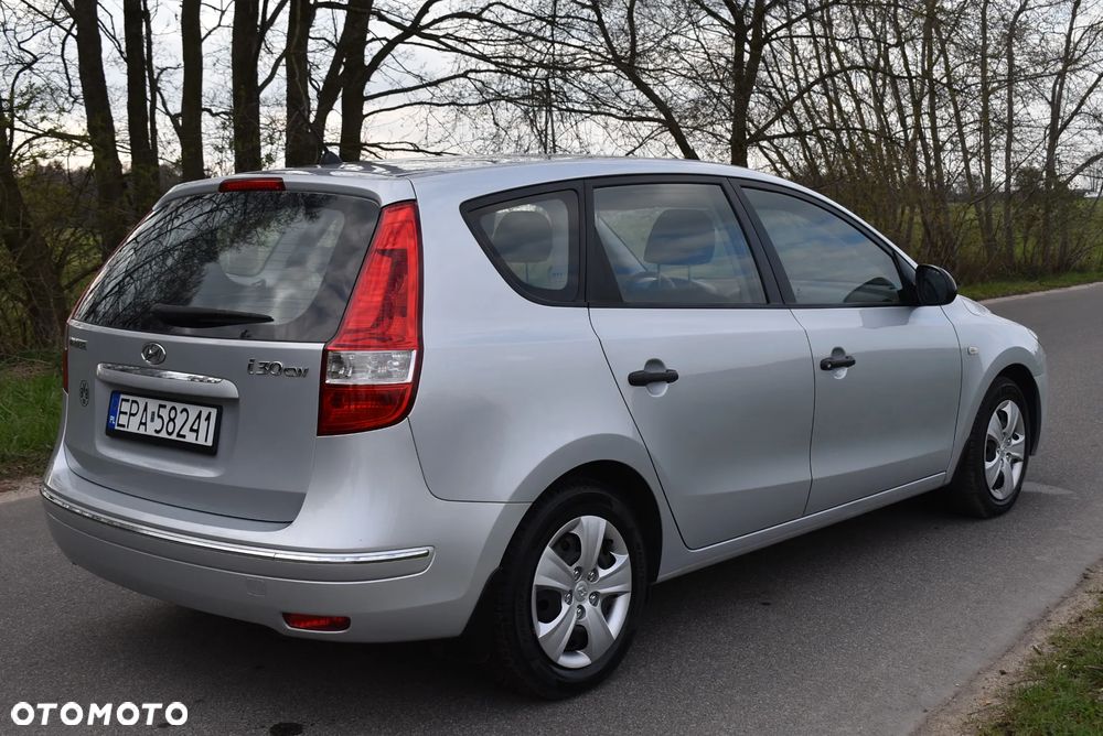 Hyundai i30 i30cw 1.4 FIFA WM Edition - 12