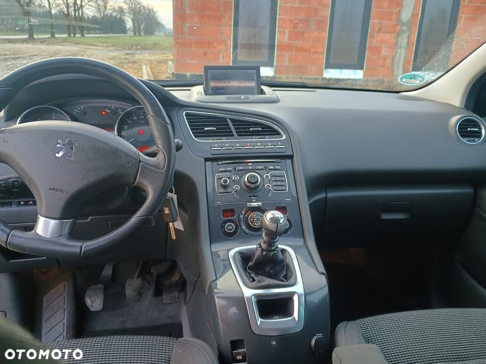 Peugeot 5008 HDI FAP 150 Family Plus - 8