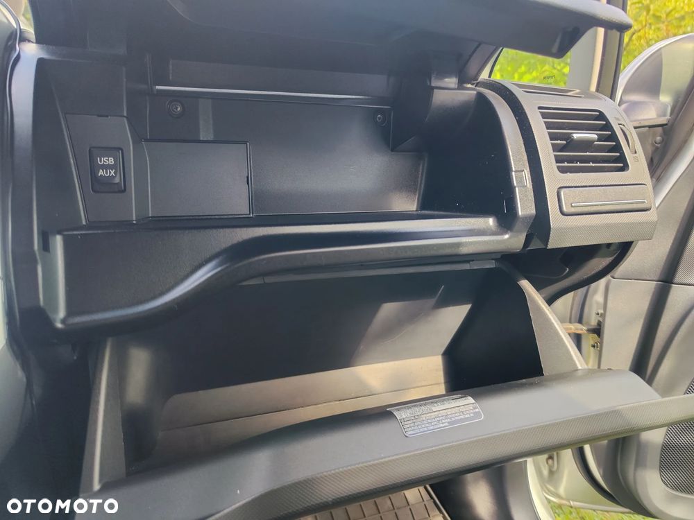 Toyota Auris - 12