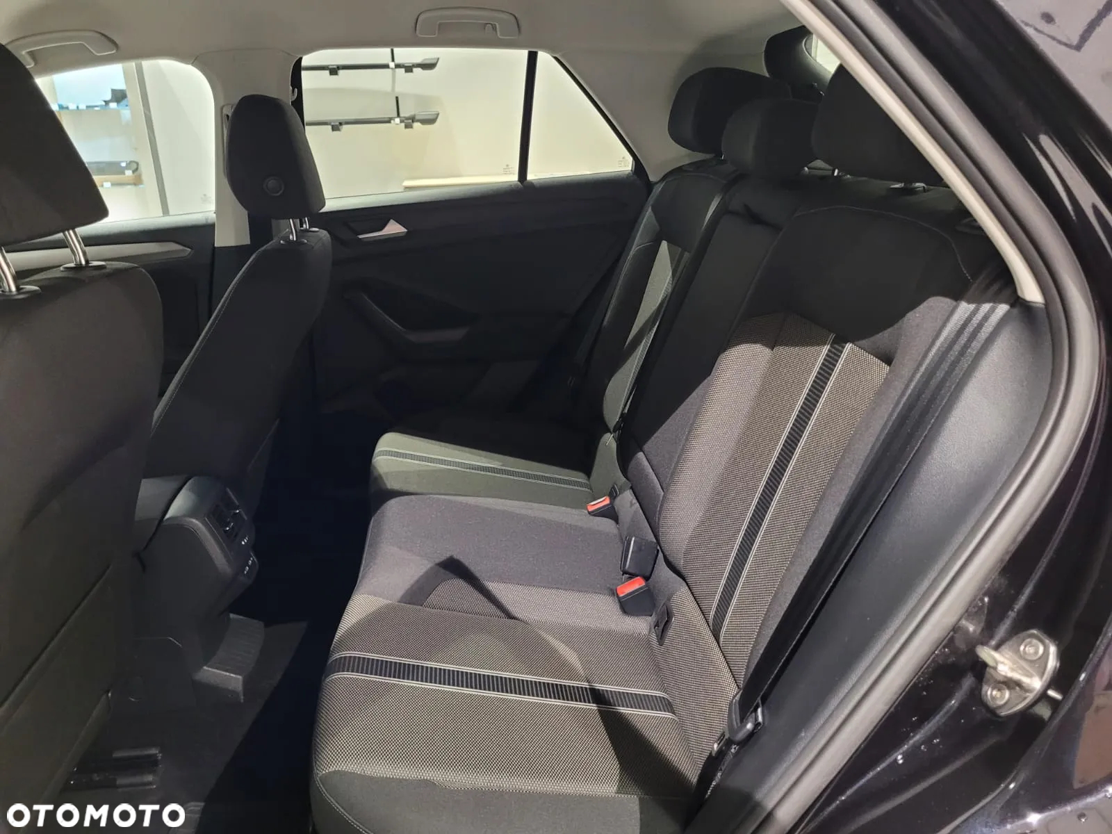 Volkswagen T-Roc 1.5 TSI ACT Advance - 8
