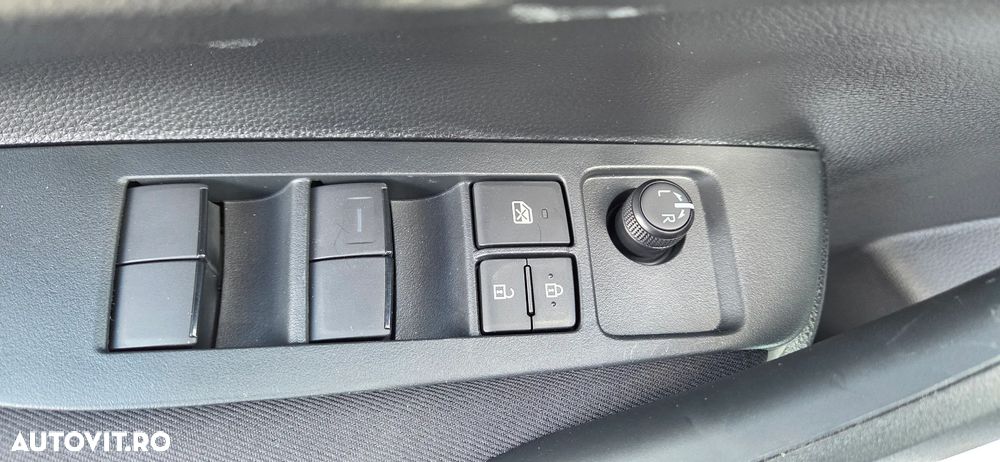 Toyota Corolla 1.8 HSD Eco - 17