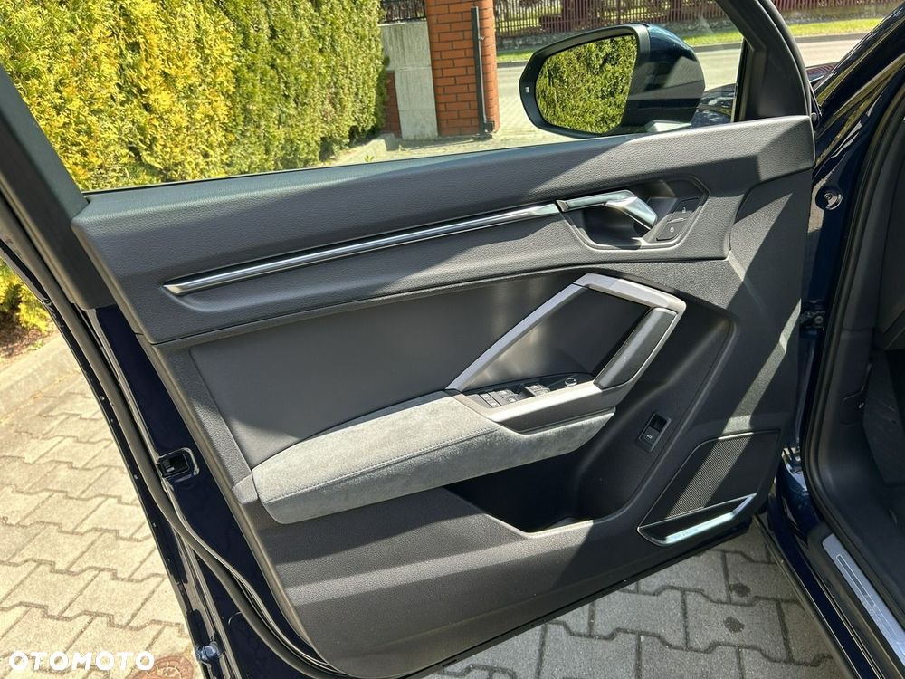 Audi Q3 35 TFSI S tronic - 22