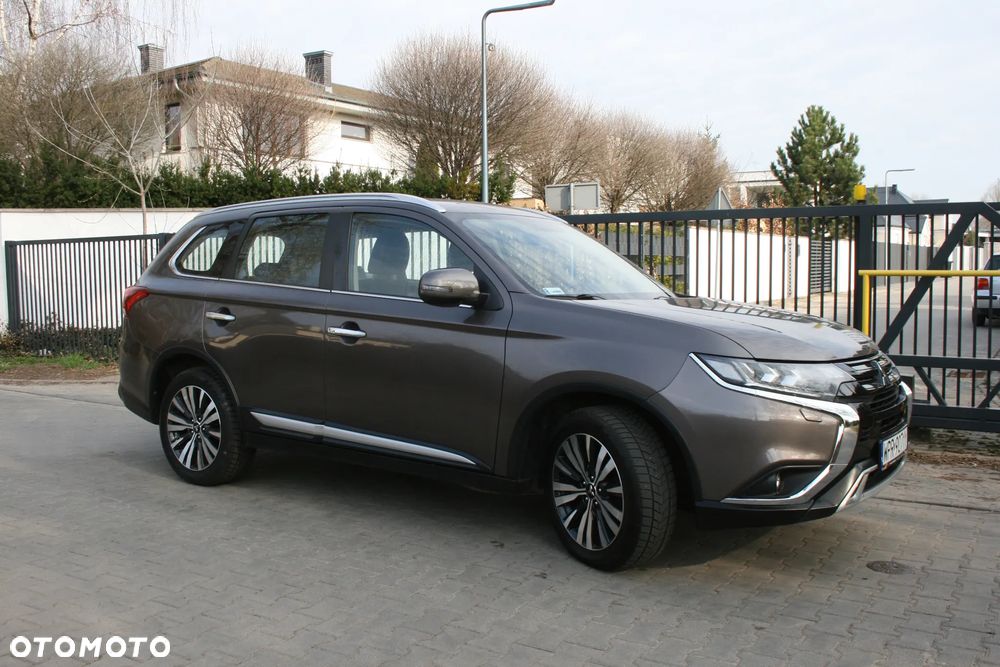 Mitsubishi Outlander - 22