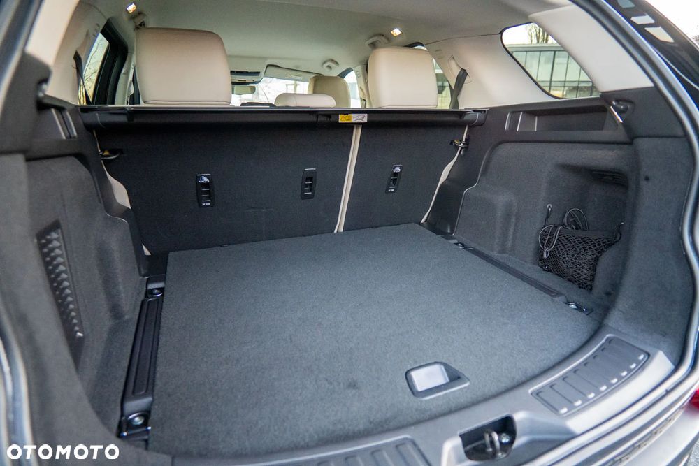 Land Rover Discovery Sport 2.0 P200 mHEV - 35