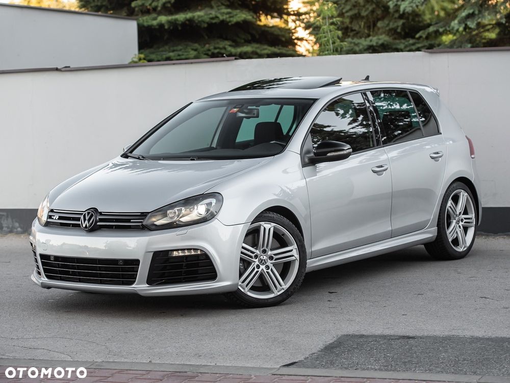Volkswagen Golf - 1