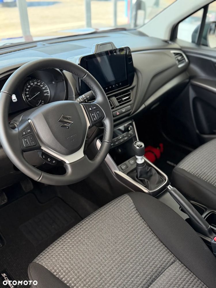 Suzuki S-Cross - 12