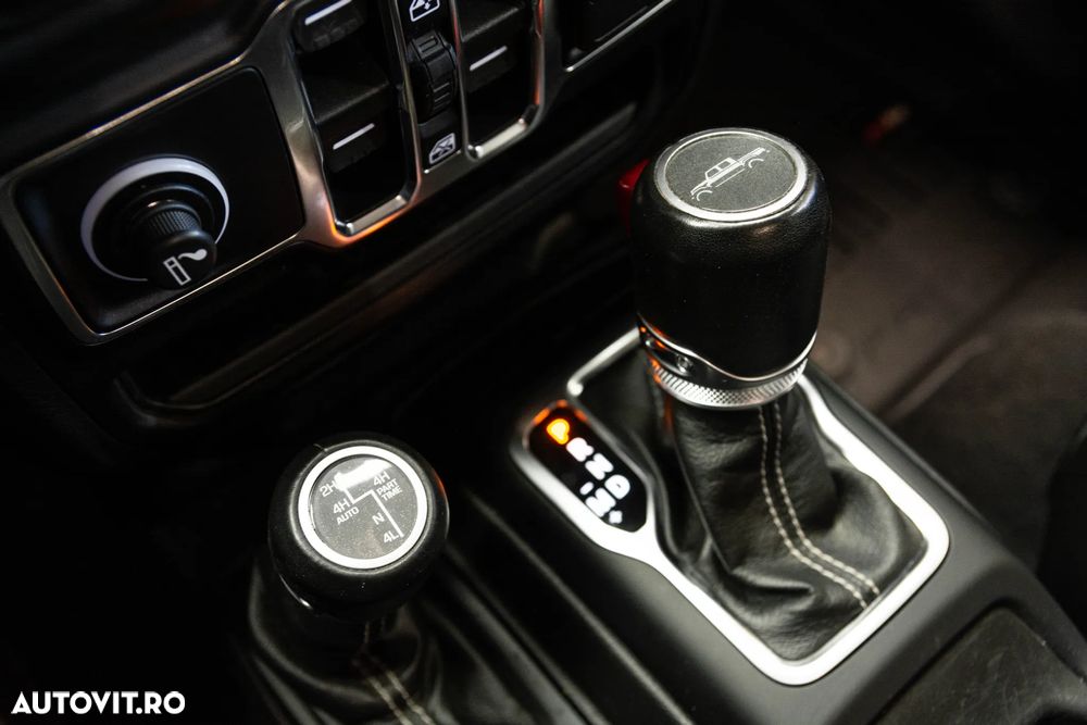 Jeep Gladiator 3.0L V6 Diesel AT8 4x4 264 CP Overland - 20