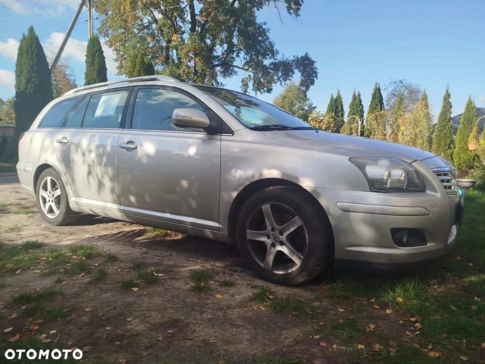 Toyota Avensis 2.0 D-4D Sol Premium - 2