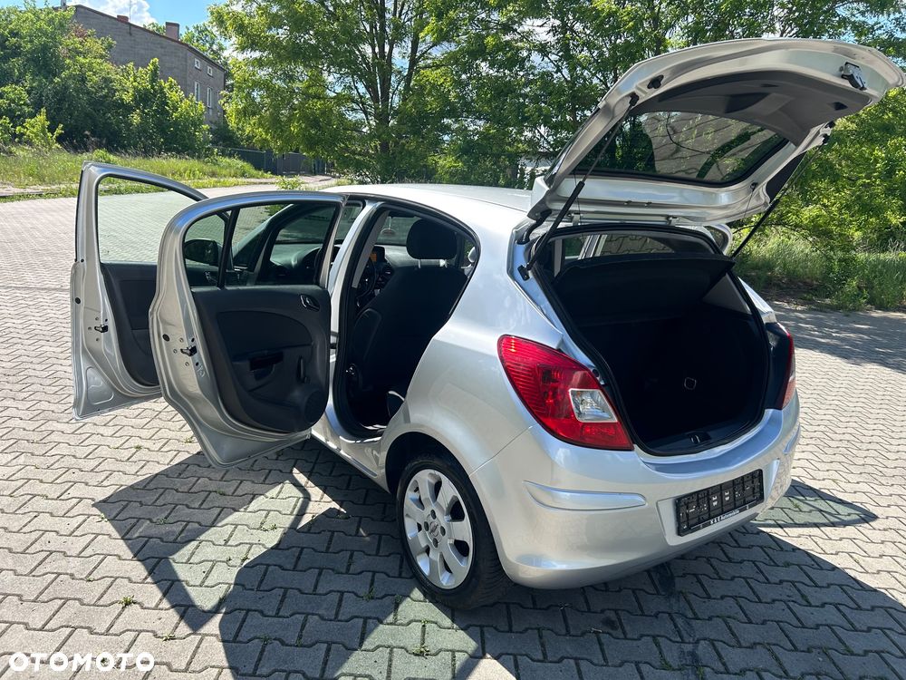 Opel Corsa 1.4 16V Enjoy - 21