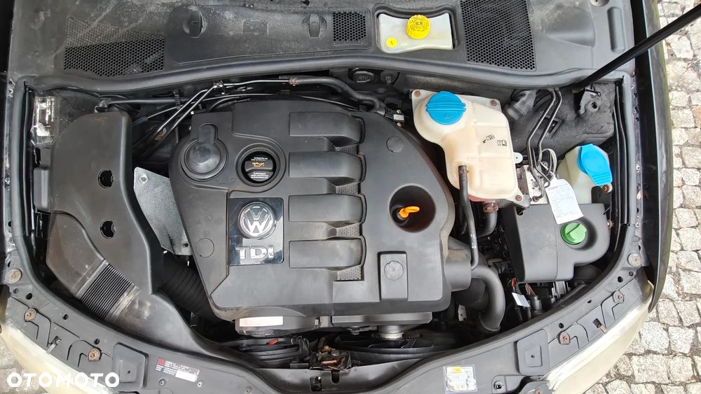 Volkswagen Passat 1.9 TDI - 13