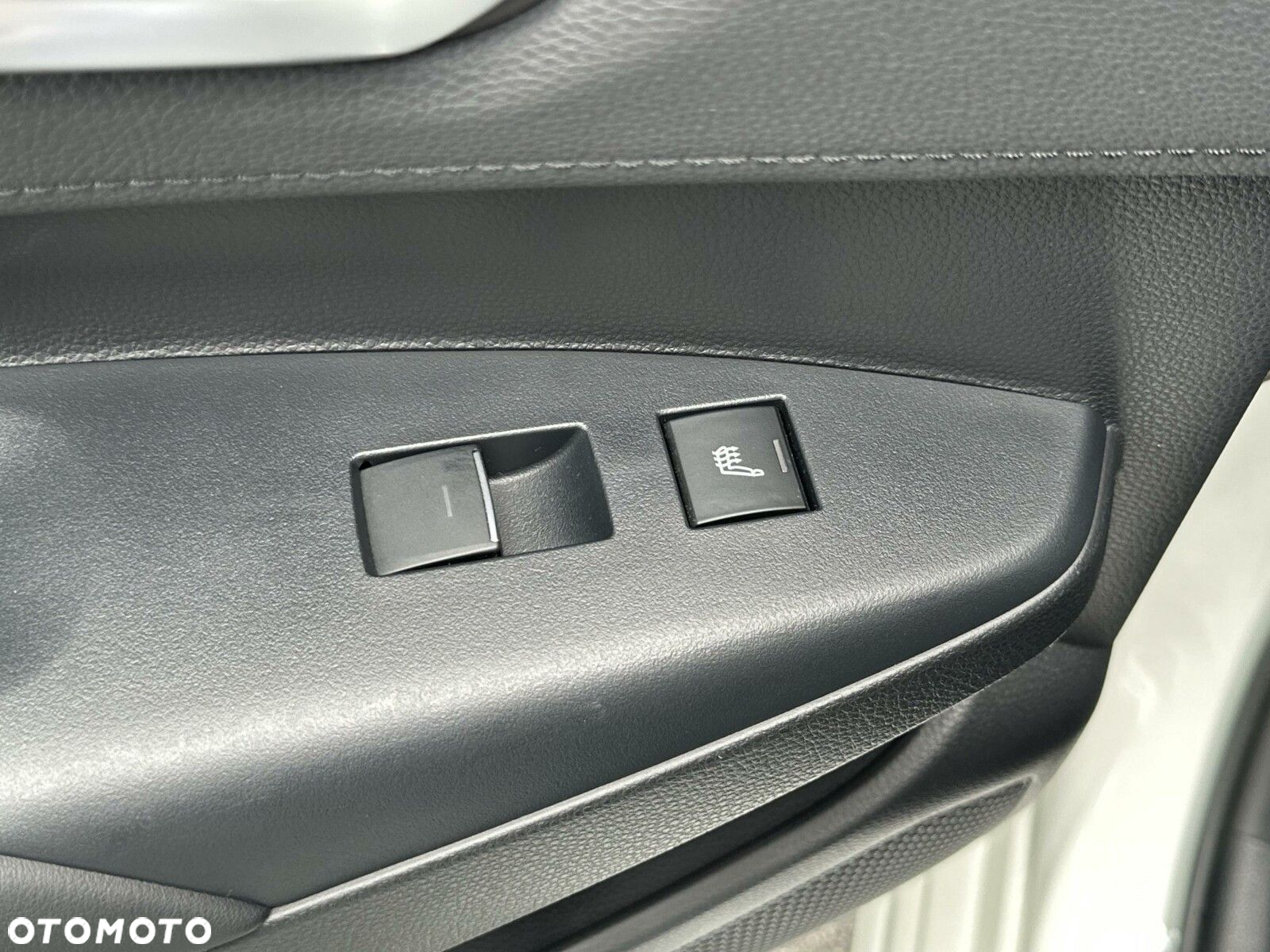 Toyota Corolla - 30