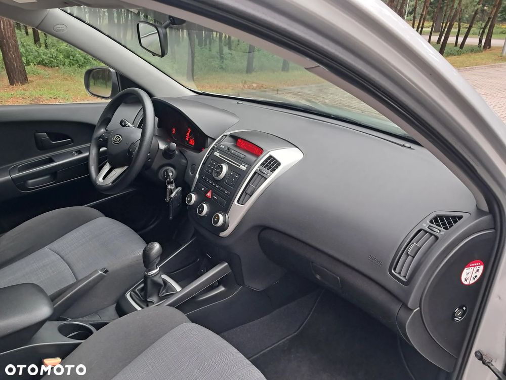 Kia Ceed 1.4 Comfort + - 14