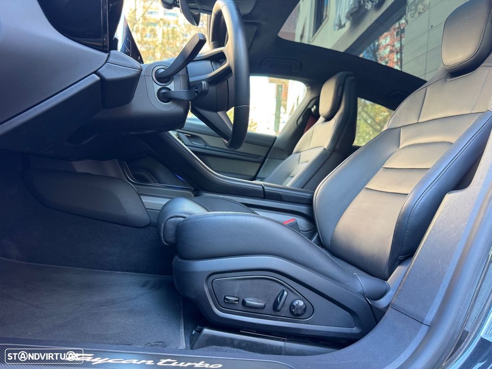 Porsche Taycan Turbo - 9