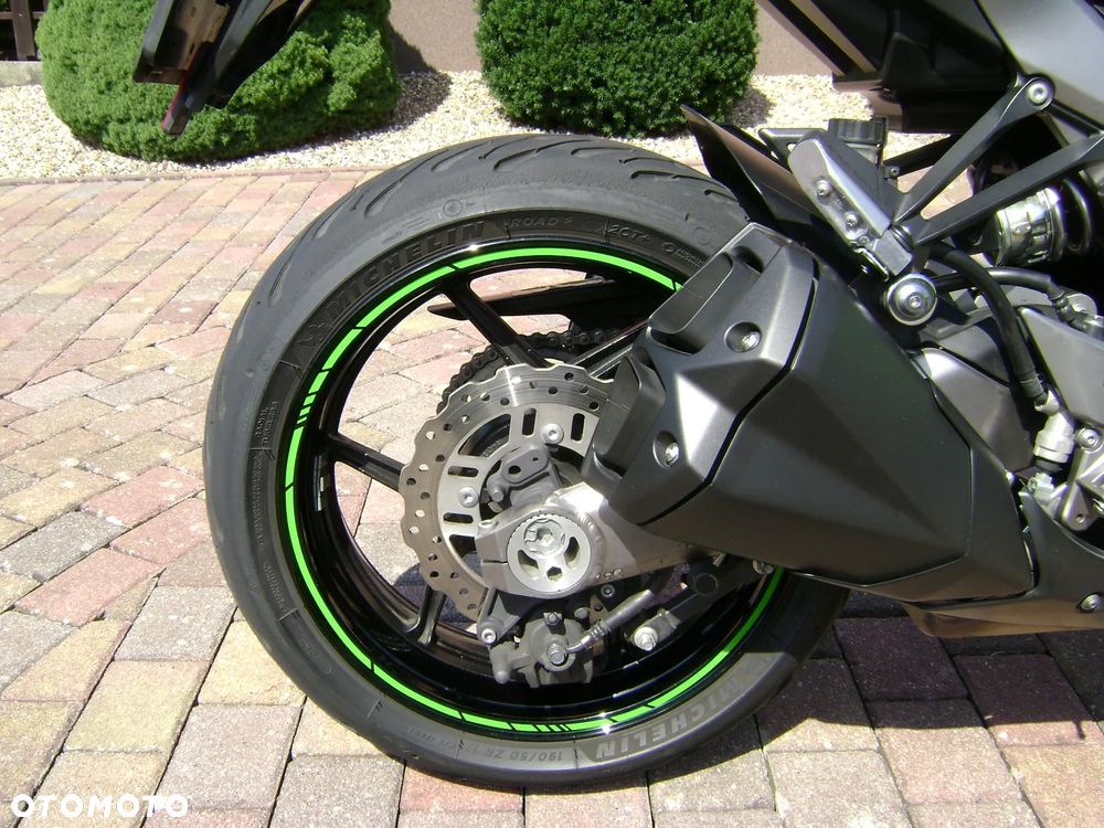 Kawasaki Z - 11
