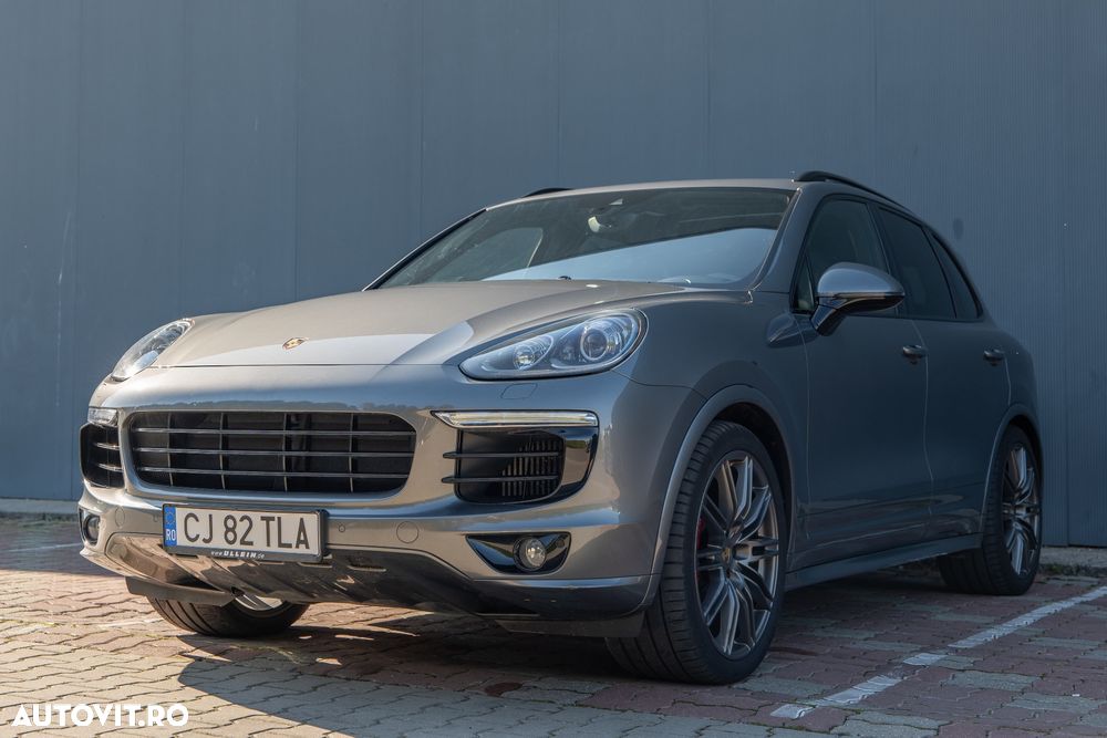 Porsche Cayenne 3.0 L - 5