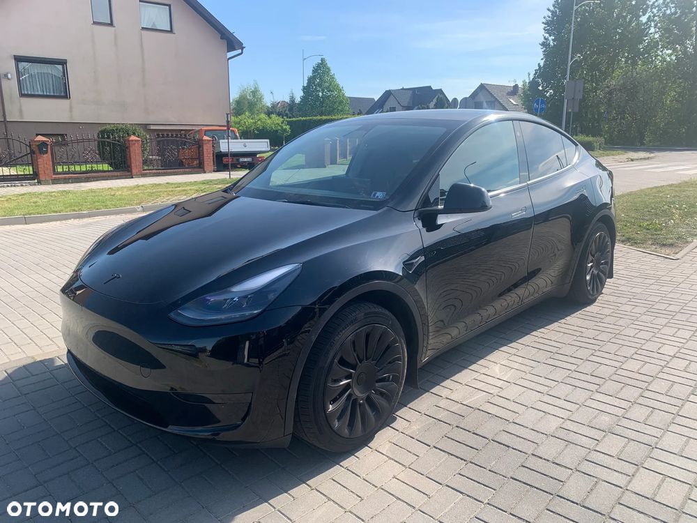 Tesla Model Y Long Range Dual Motor AWD - 3