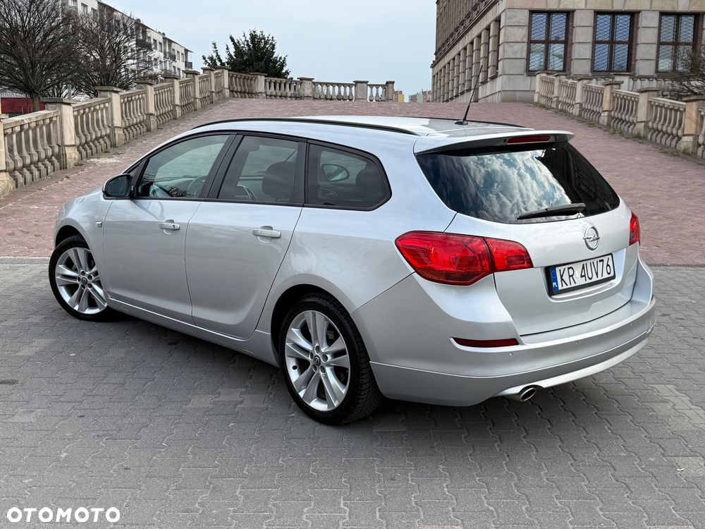 Opel Astra 1.4 T Cosmo - 6