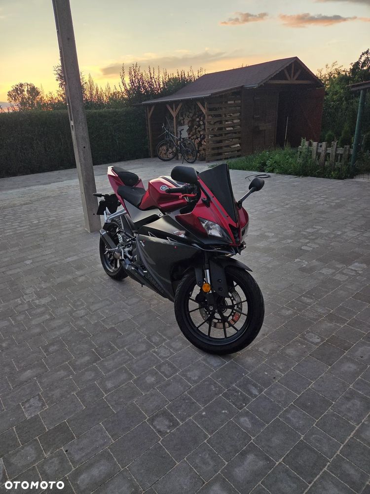 Yamaha YZF - 1