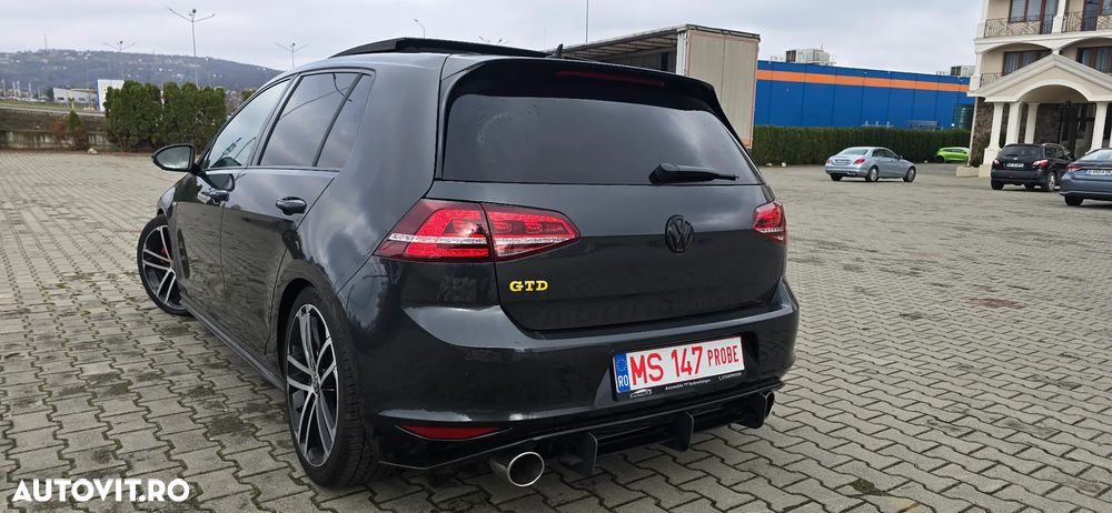 Volkswagen Golf 2.0 TDI DPF BMT DSG GTD - 4